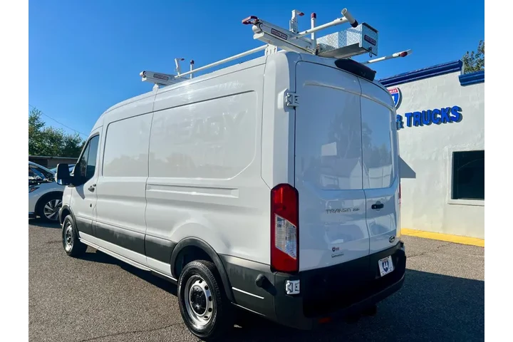 $28995 : 2018 Transit 250 Van Med. Roo image 5