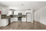 $1985 : 2 Bedroom Apt In Los Angeles thumbnail