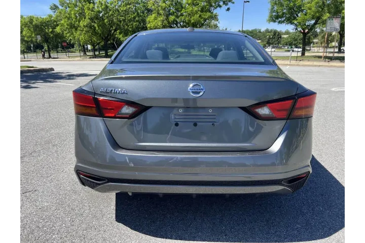 $11900 : 2019 Altima 2.5 S image 7