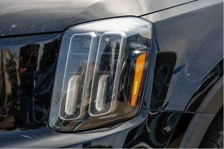 $31998 : Kia Telluride 2023 AWD SX 4d image 8