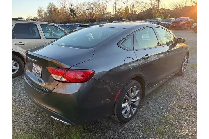 $10500 : Chrysler 200 2016 S 4dr Seda image 4