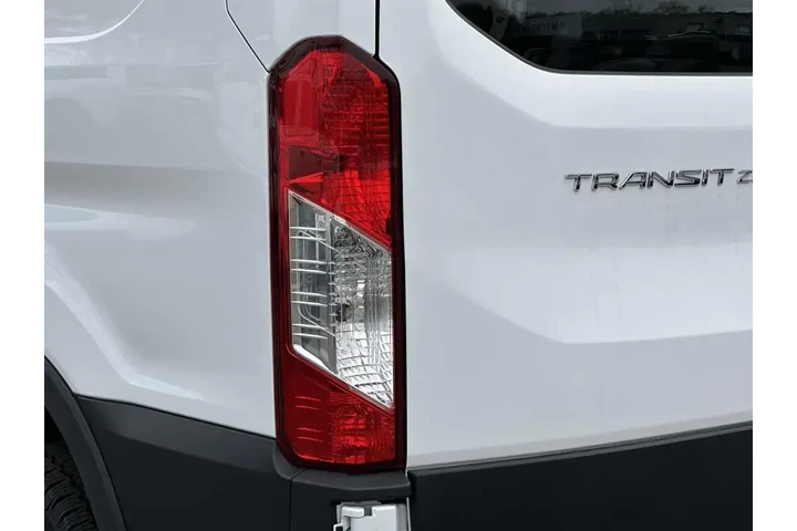 $35478 : Ford Transit 2024 250 3dr SW image 9