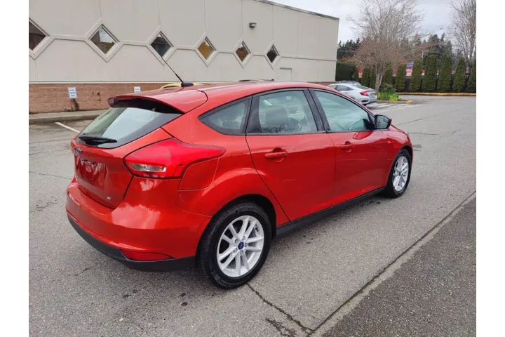 $7900 : 2018 Focus SE image 4