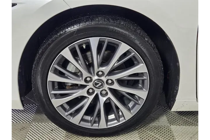 $32500 : Lexus ES 300h 2021 4dr Sedan image 4