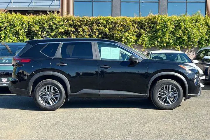 $17790 : Nissan Rogue 2024 AWD S 4dr image 3