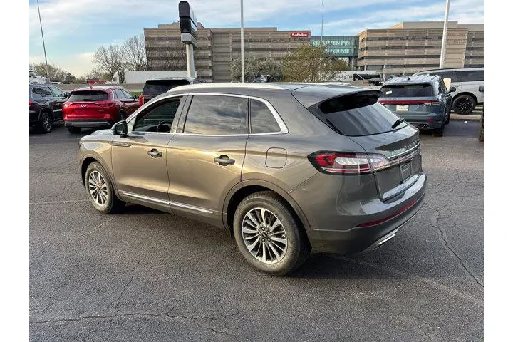 $31985 : Lincoln Nautilus 2022 AWD St image 5