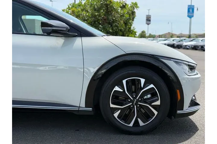 $26888 : Kia EV6 2023 Wind 4dr Crosso image 9