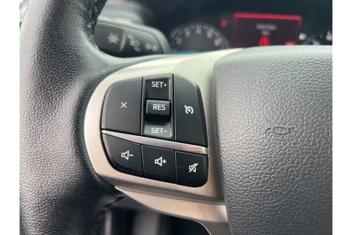 $25548 : Ford Explorer 2022 AWD XLT 4 image 9