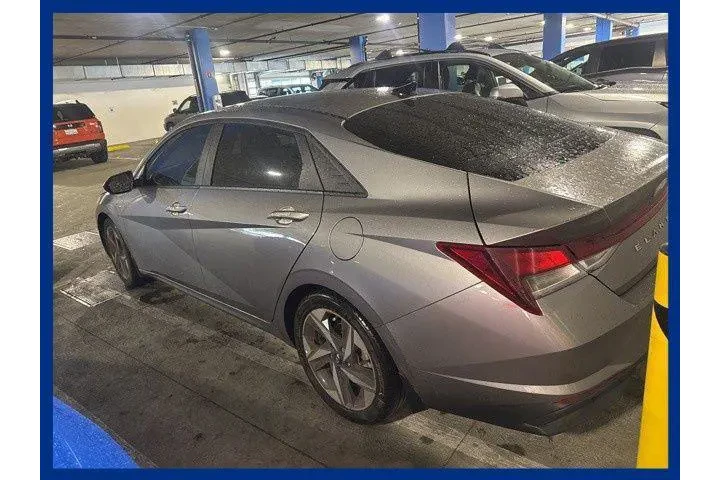 $20403 : Hyundai ELANTRA 2023 SEL 4dr image 3