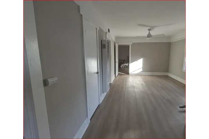 $800 : Esta encantadora casa de 2 dor image 4