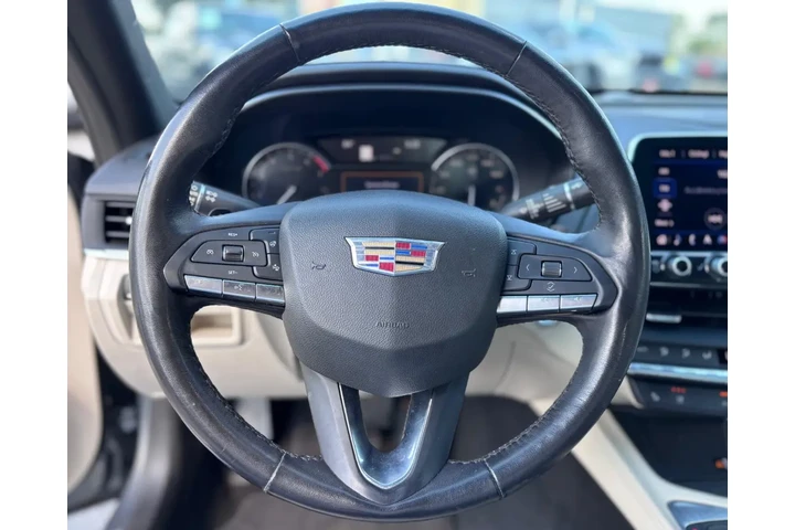 2021 CT4 Premium Luxury image 10