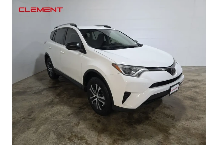$17500 : Toyota RAV4 2018 LE 4dr SUV image 3
