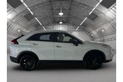 $17995 : Mitsubishi Eclipse Cross 202 thumbnail