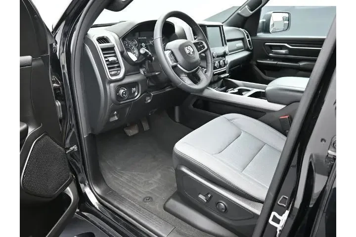 $38500 : Ram 1500 2023 4x4 Big Horn 4 image 10