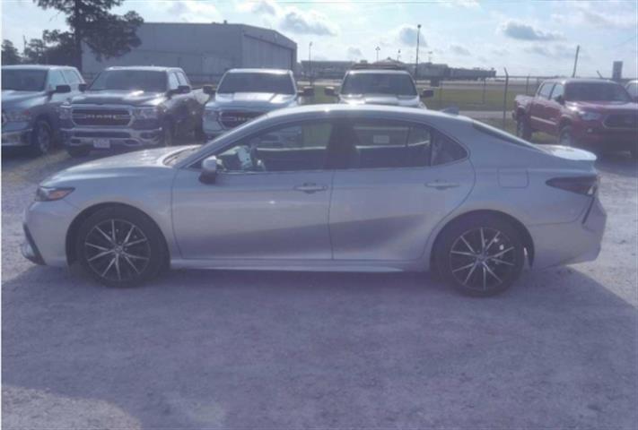 $22991 : PRE-OWNED 2021 TOYOTA CAMRY SE image 3