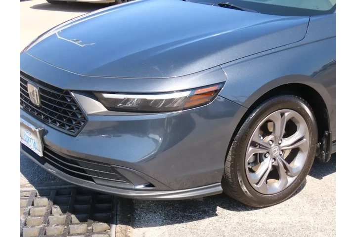 $23999 : Honda Accord 2024 EX 4dr Sed image 3