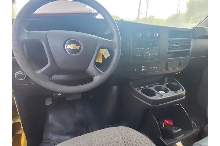 $16996 : Chevrolet Express 2021 2500 image 6