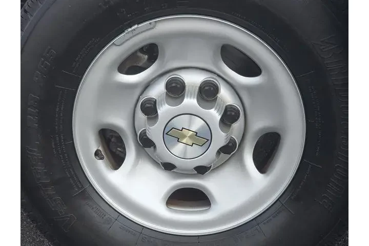 $32728 : Chevrolet Express 2024 2500 image 6