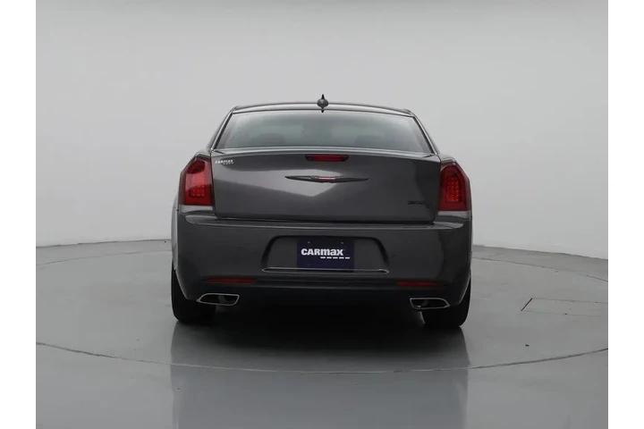 $35998 : Chrysler 300 2023 S V6 4dr S image 6