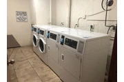 $850 : Rento cuarto. MUJER baño priva thumbnail