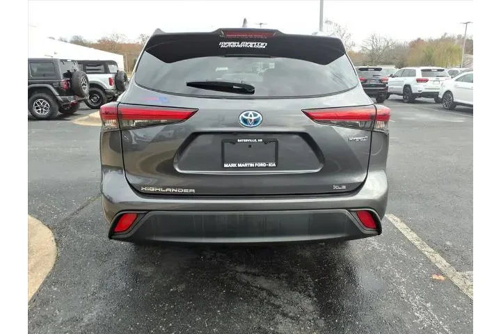 $35995 : Toyota Highlander Hybrid 202 image 4