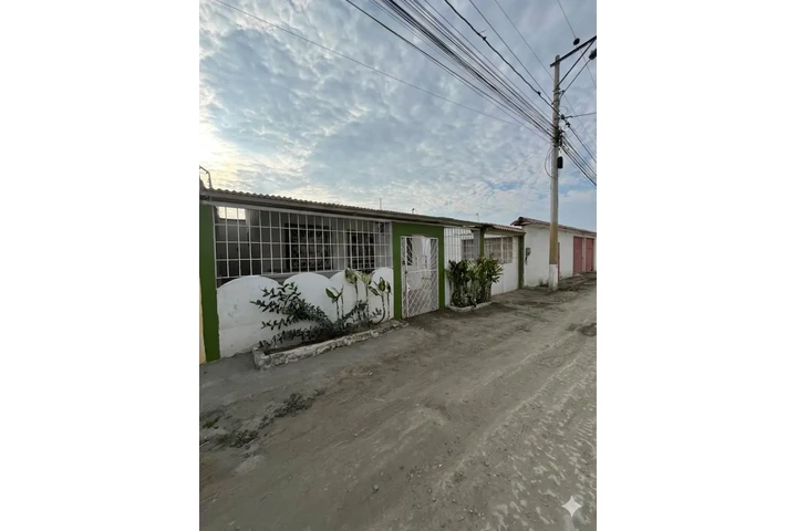 $60000 : Casa cerca al mar en villamil image 10