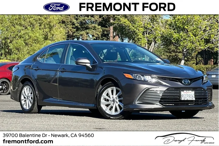 Toyota Camry 2023 LE 4dr Sed image 1