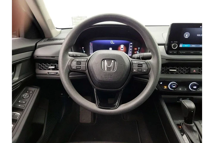 $27998 : Honda Accord 2025 SE 4dr Sed image 10