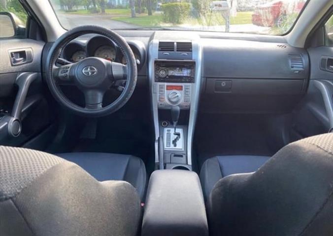 $4800 : Toyota Scion TC 2010 image 3