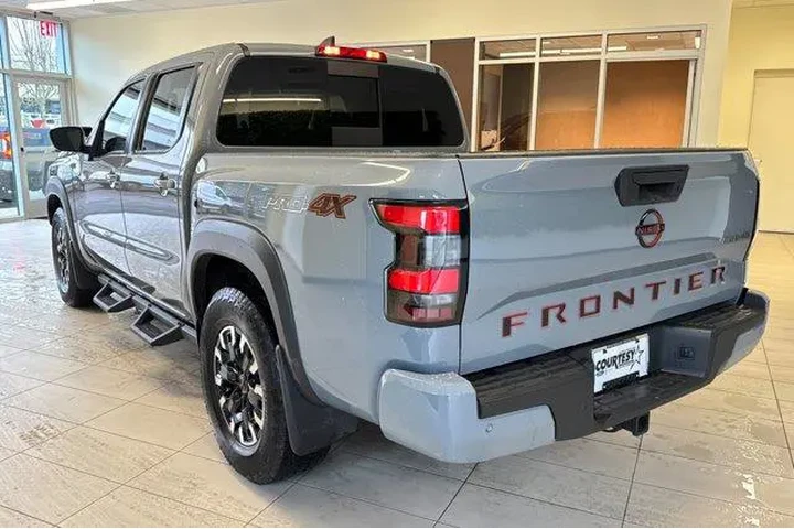 $36282 : Nissan Frontier 2023 4x4 S 4 image 6
