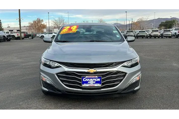 $20984 : Chevrolet Malibu 2024 LT 4dr image 2