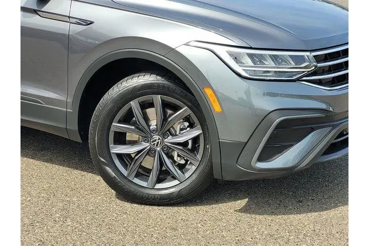 $22696 : Volkswagen Tiguan 2023 SE 4d image 6