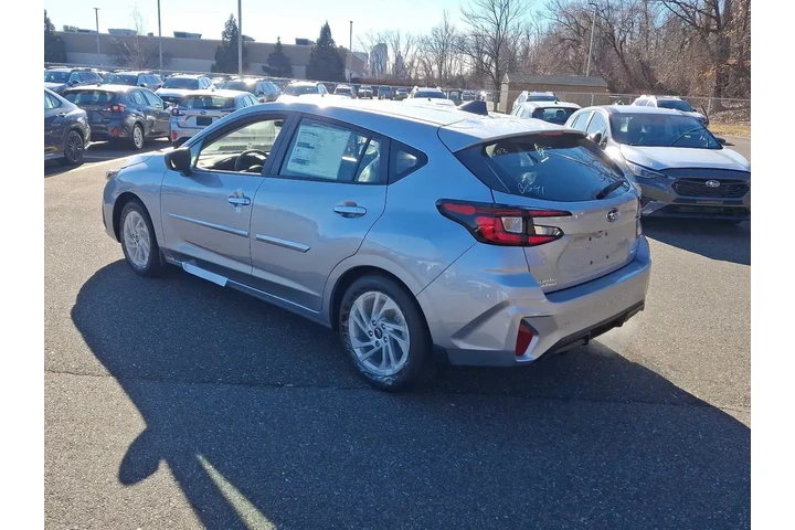$23995 : Subaru Impreza 2024 AWD Base image 4