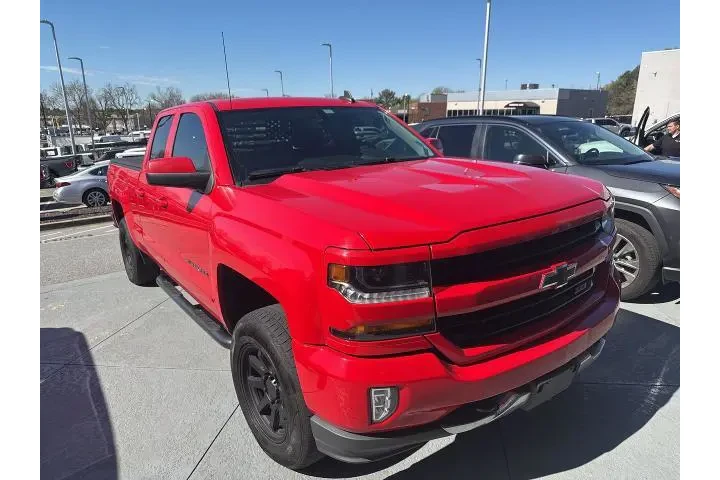 $17998 : Chevrolet Silverado 1500 201 image 3