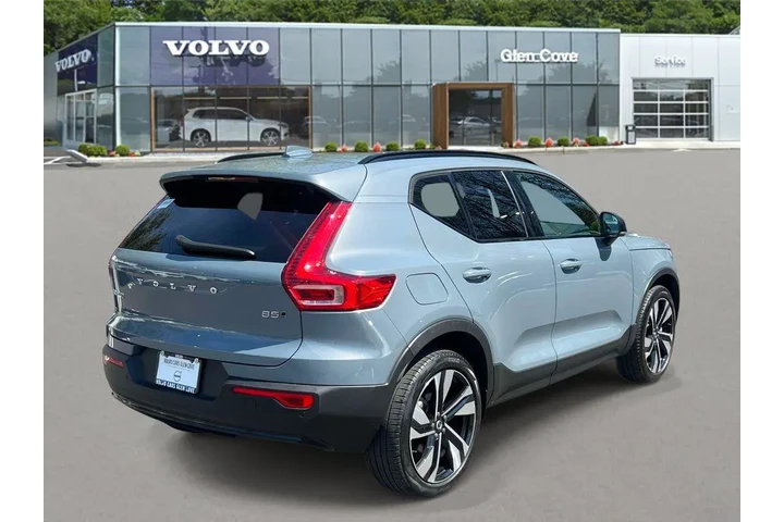 $31250 : Volvo XC40 2023 AWD B5 Plus image 3