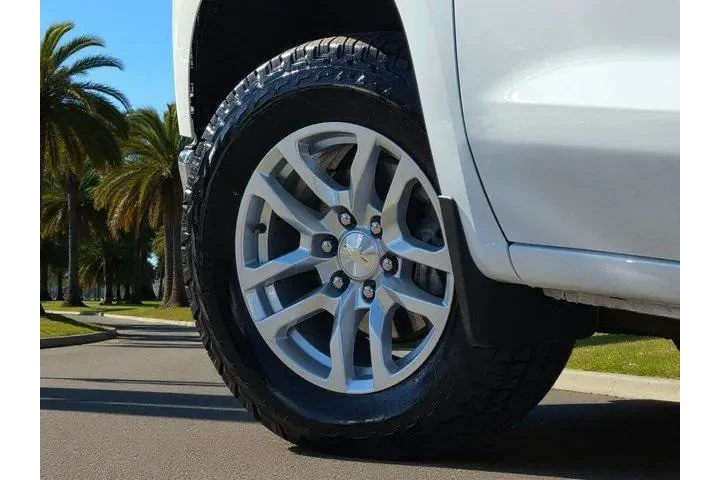 $37000 : Chevrolet Silverado 1500 201 image 8