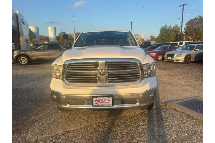 $15790 : Ram 1500 2017 4x2 SLT 4dr Cr image 2