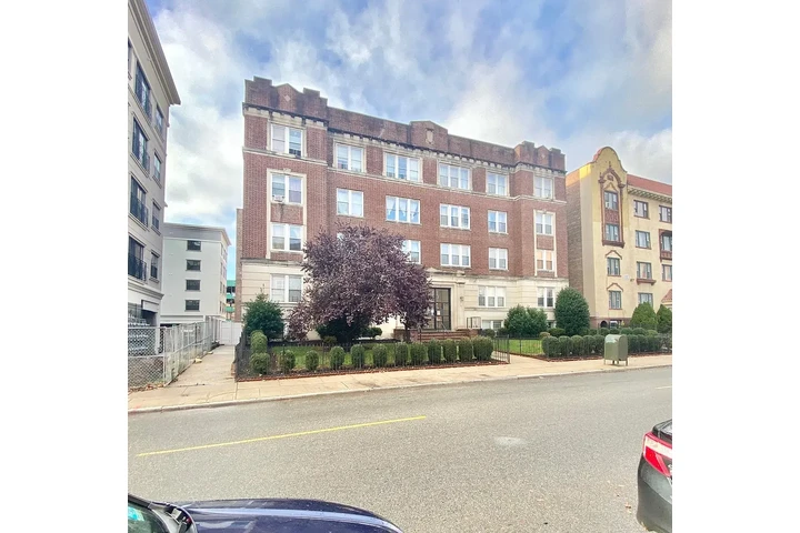 $1200 : appartment for rent image 1