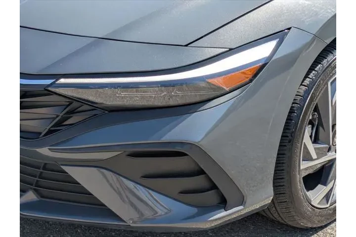 $20656 : Hyundai ELANTRA 2025 SEL Spo image 9
