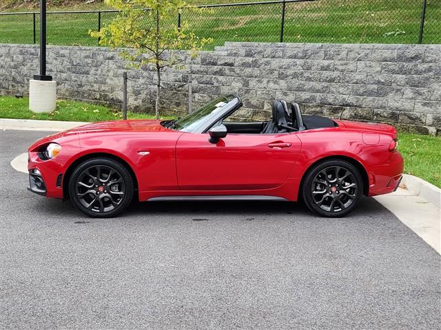 $22000 : 2017 FIAT 124 Spider Abarth image 5