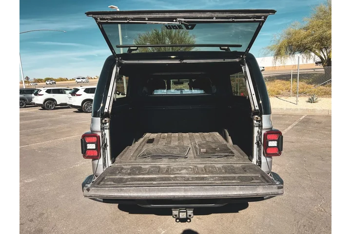 $30477 : Jeep Gladiator 2020 4x4 Over image 5