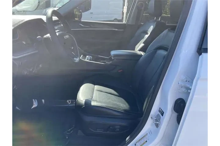 $28355 : Jeep Grand Cherokee 2023 4x4 image 10