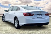 $23991 : Chevrolet Malibu 2024 LS 4dr thumbnail