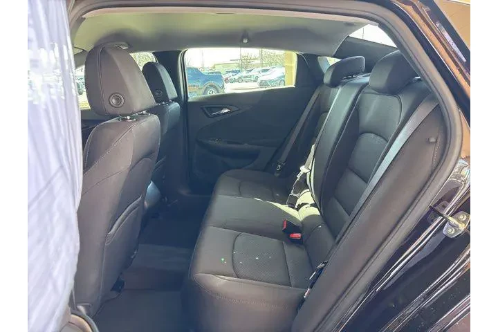 $21998 : Chevrolet Malibu 2021 RS 4dr image 5