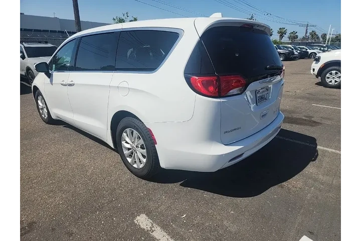 $12491 : Chrysler Pacifica 2017 Touri image 9