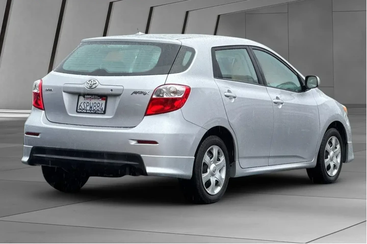 $9500 : Toyota Matrix 2010 Base 4dr image 4