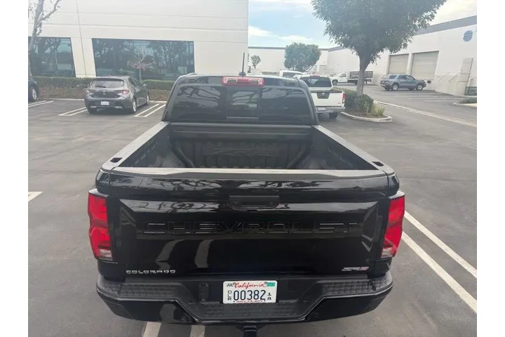 2024 Colorado ZR2 image 8