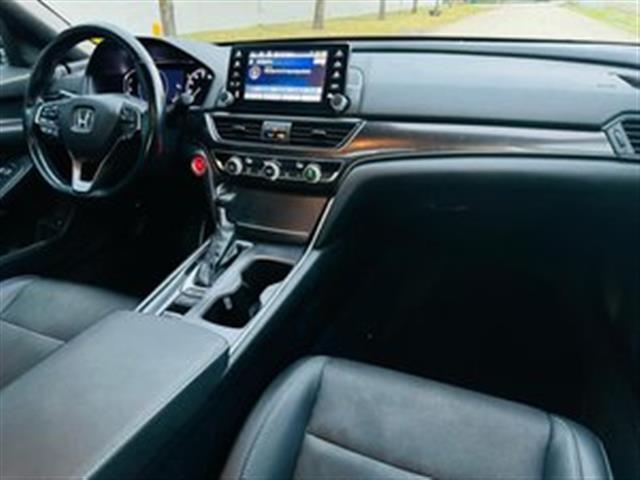 $2000 : Honda Accord LX Hatchback 2022 image 4