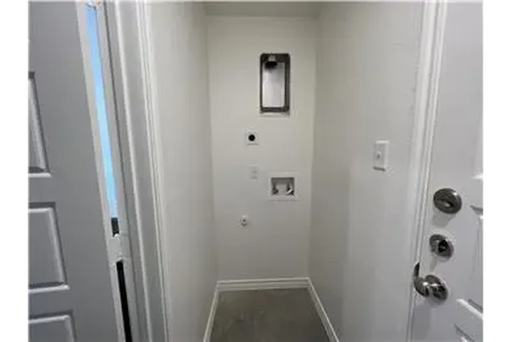 $1400 : Rental property with 3 bedro image 10