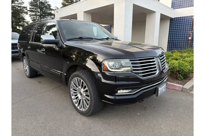 $16000 : Lincoln Navigator L 2017 4x4 image 7